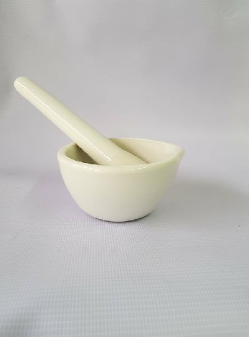 FRL0013 - GRAL DE PORCELANA C/PISTILO 100ML 92MM